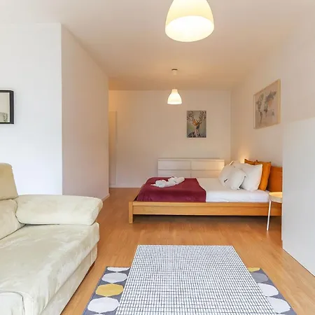 Апартаменты Portucale ! Charming Loft With Garage Лиссабон