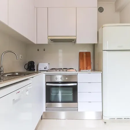 Portucale ! Charming Loft With Garage Апартаменты *